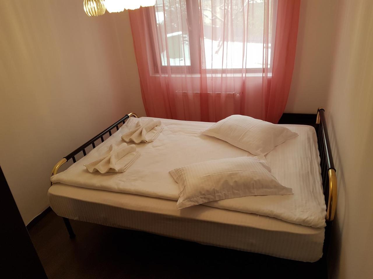 Rent Holding Apartments Iasi Ngoại thất bức ảnh